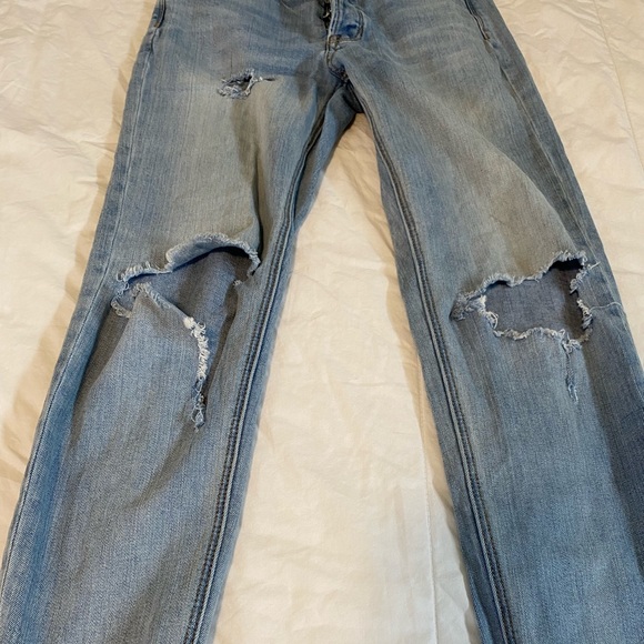 American Eagle Vintage Hi-Rise Ripped Jeans - Picture 8 of 11